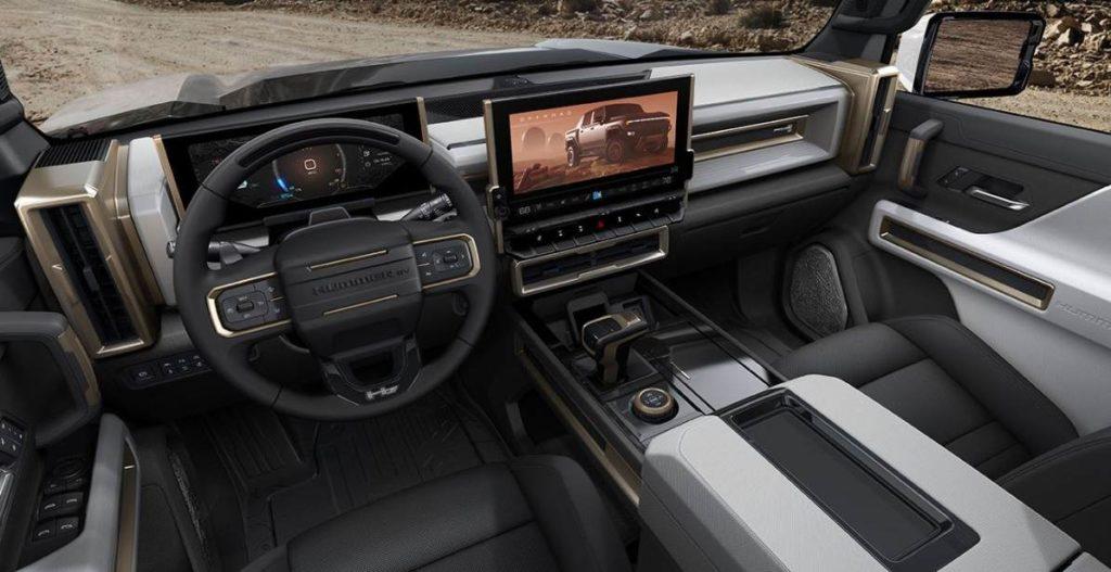Cockpit des GMC Hummer EV Elektro-Pickups