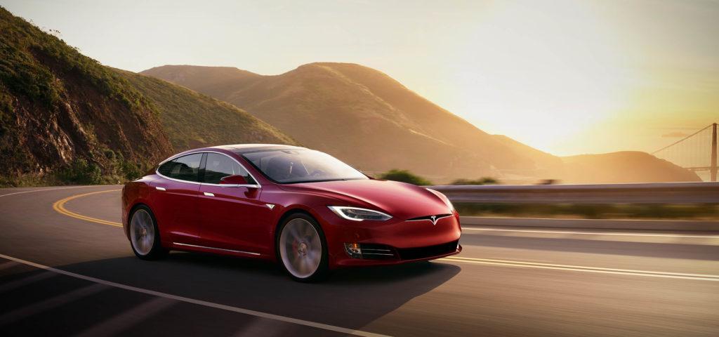 Tesla-Model-S rot Außenansicht vorne